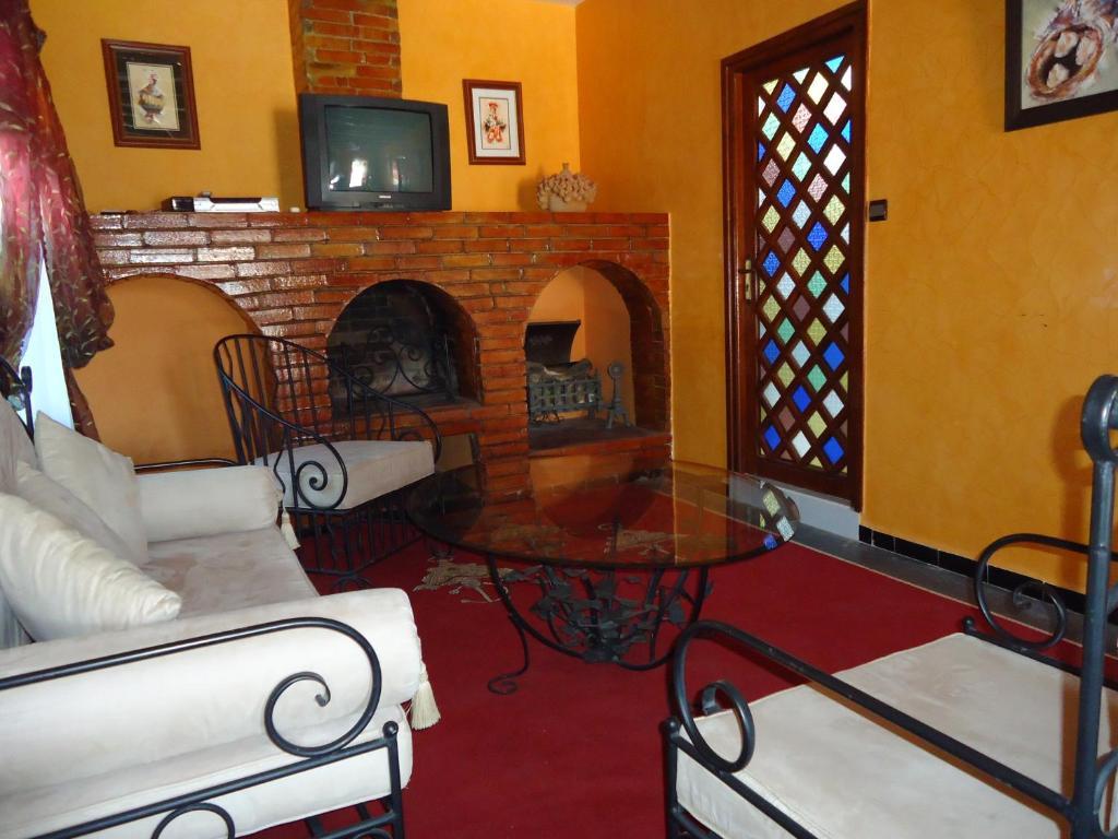 Hotel Riad L' Arganier D' Or Aït el Rhazi エクステリア 写真