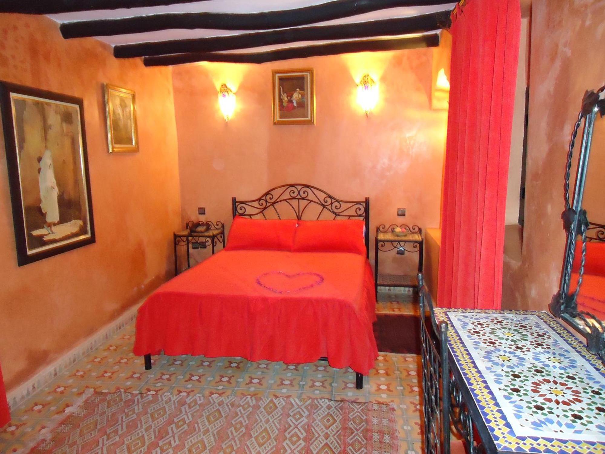 Hotel Riad L' Arganier D' Or Aït el Rhazi エクステリア 写真