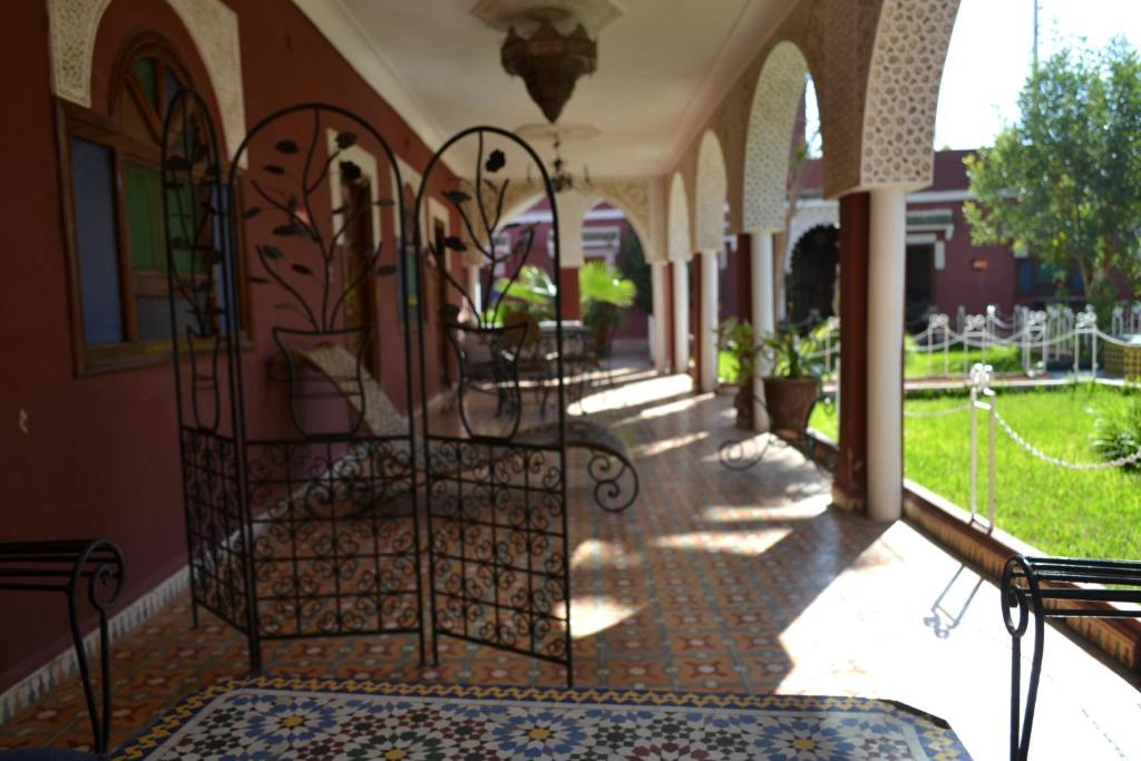 Hotel Riad L' Arganier D' Or Aït el Rhazi エクステリア 写真